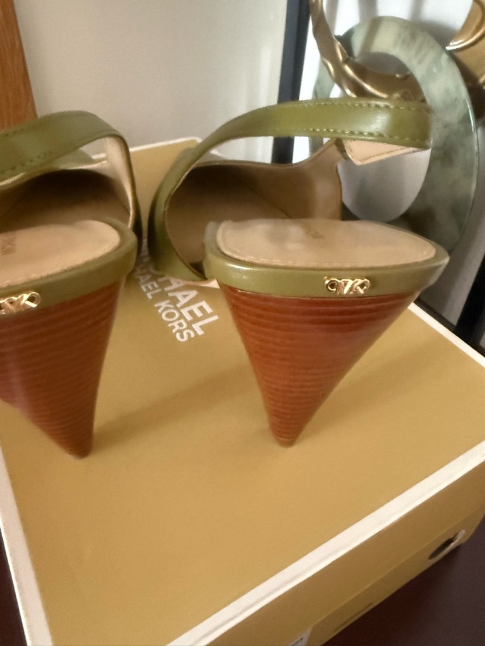 MICHAEL KORS PistachioGreen Pointed-Toe Slingback Heels with Wood-Tone Cone Heel - Picture 2 of 8